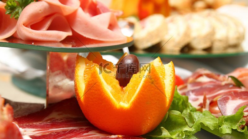 食品代加工OEM：揭秘其背后的行业逻辑与品牌选择**