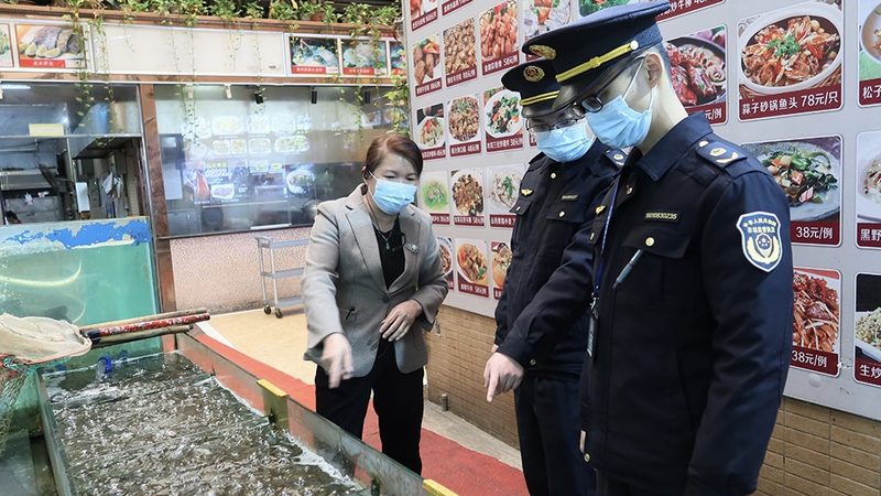 消费者在购买预制菜时，可以通过以下几个方面来判断：